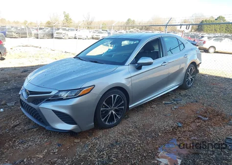 2019 Toyota Camry Se z USA, uszkodzony, nr VIN 4T1B11HK7KU802229